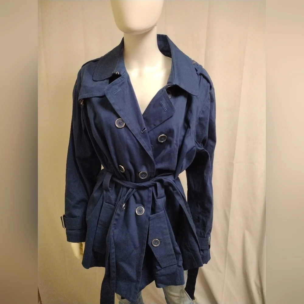 Joan Rivers Coat - Picture 10 of 10